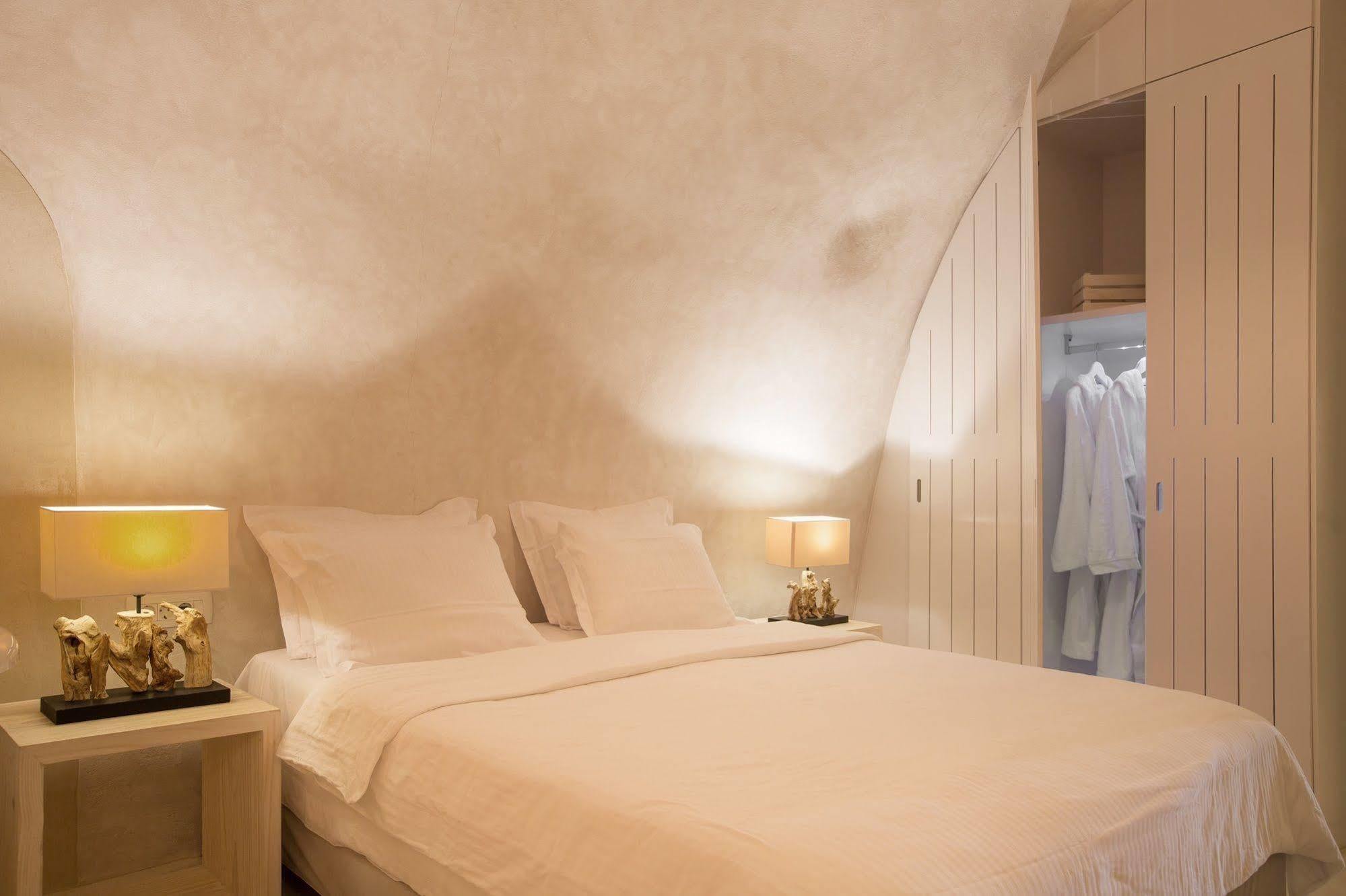 The Dream Santorini Hotel Oia  Exterior photo