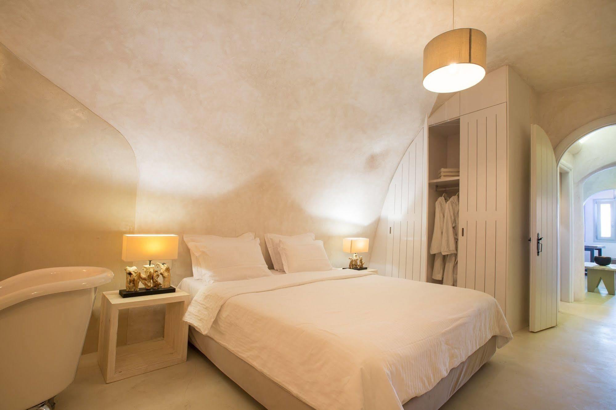The Dream Santorini Hotel Oia  Exterior photo